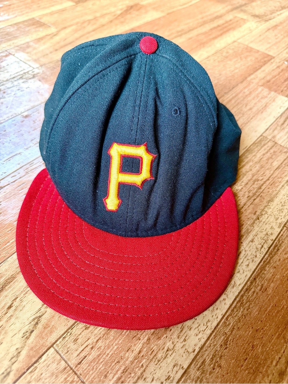 Pirates Black and Red Baseball Cap - P Logo